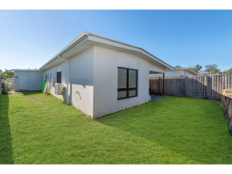 15 Hill Drive, Pimpama QLD 4209