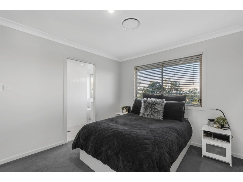 57 Highvale Drive, Helensvale QLD 4212