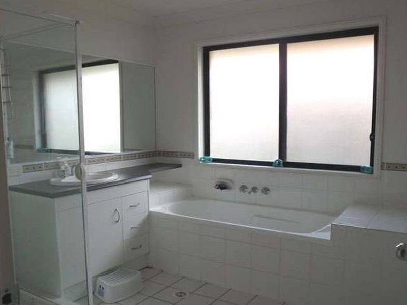 3 Bluefen Court, Upper Coomera QLD 4209