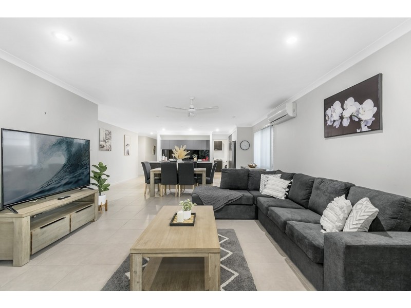 18 Santa Clara Rise, Upper Coomera QLD 4209