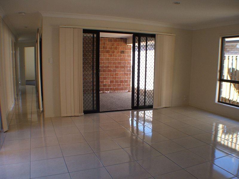 8 Wings Road, Upper Coomera QLD 4209
