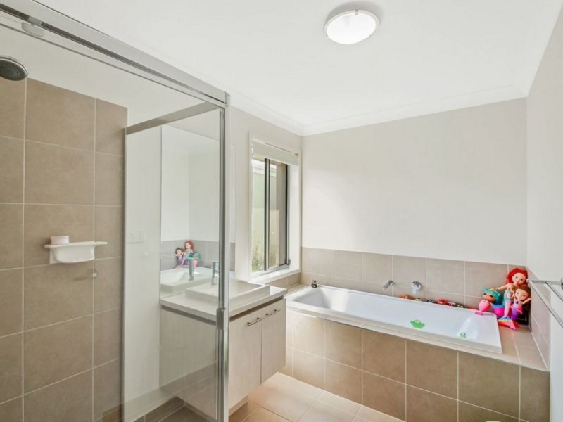 12 Stinson Circuit, Coomera QLD 4209