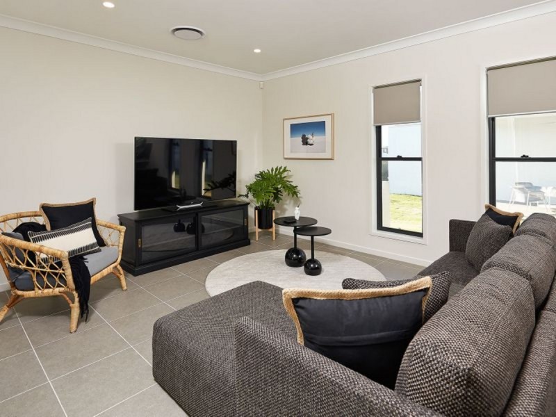 4 Azure Way, Coomera QLD 4209