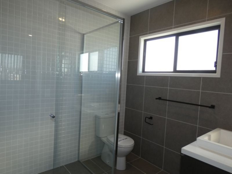 4 Azure Way, Coomera QLD 4209