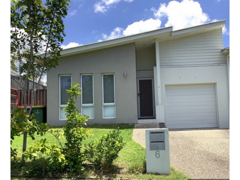 1/6 Tian Crescent, Upper Coomera QLD 4209