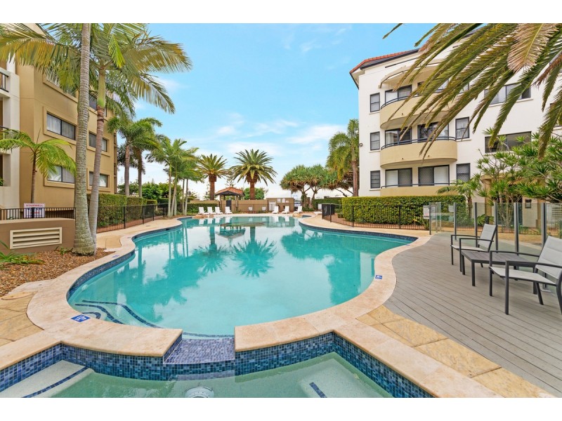 231/392 Marine Parade, Labrador QLD 4215