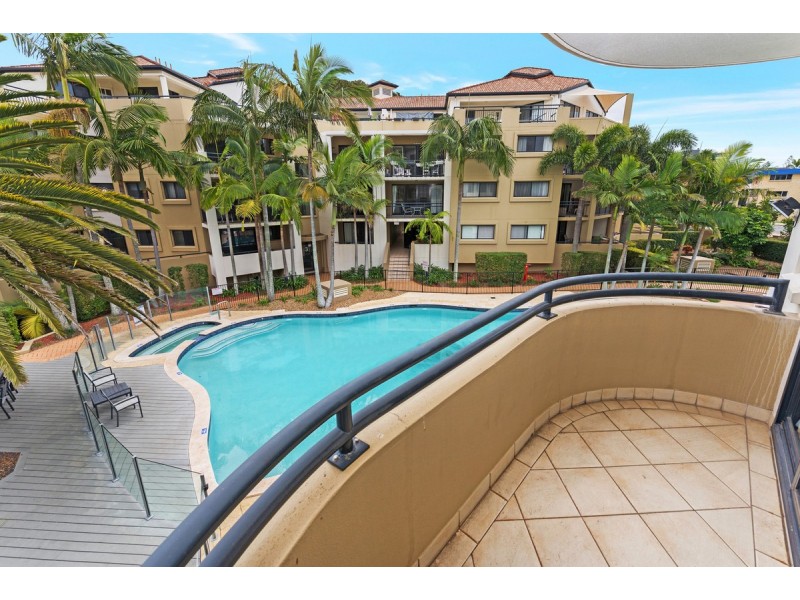 231/392 Marine Parade, Labrador QLD 4215