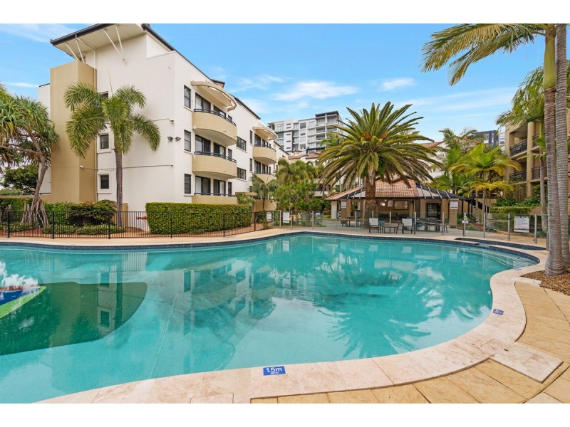 231/392 Marine Parade, Labrador QLD 4215