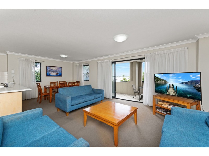 231/392 Marine Parade, Labrador QLD 4215