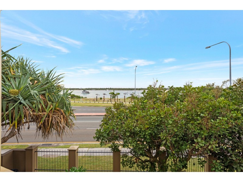 231/392 Marine Parade, Labrador QLD 4215