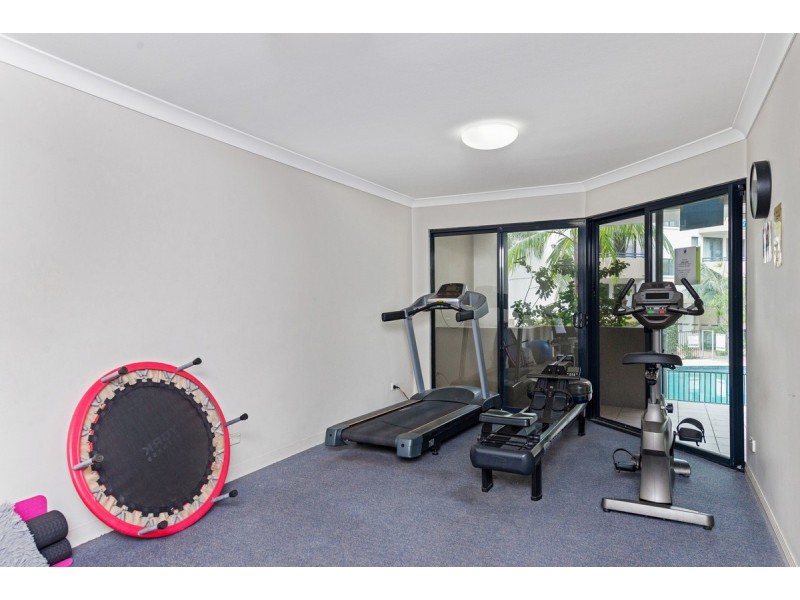 231/392 Marine Parade, Labrador QLD 4215