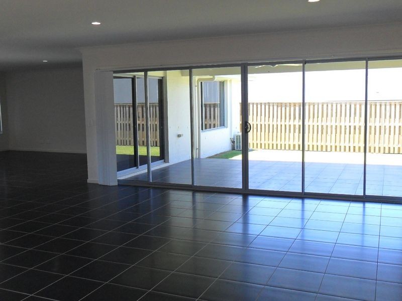 13 Daintree Drive, Coomera QLD 4209