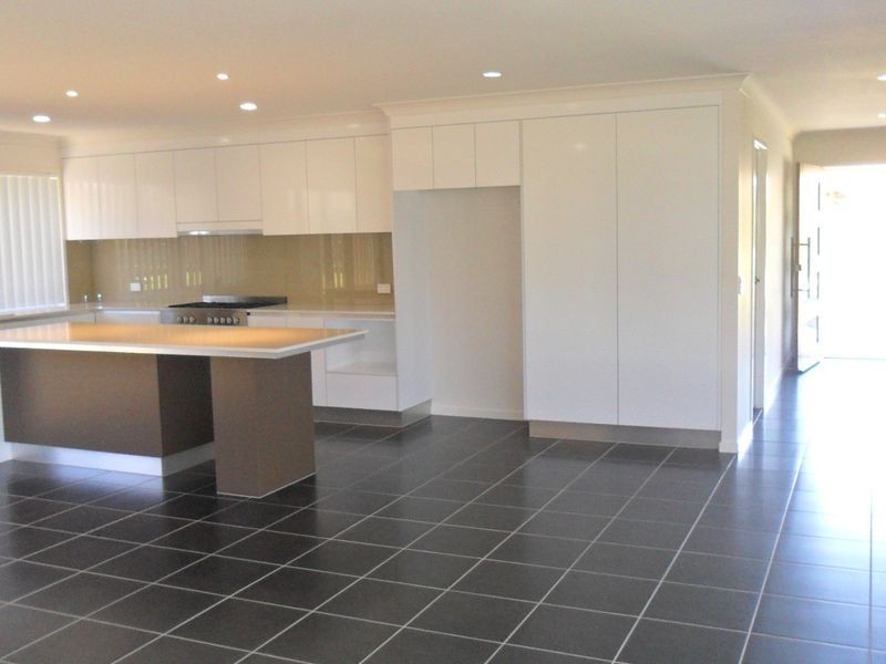 13 Daintree Drive, Coomera QLD 4209