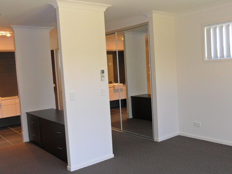 13 Daintree Drive, Coomera QLD 4209