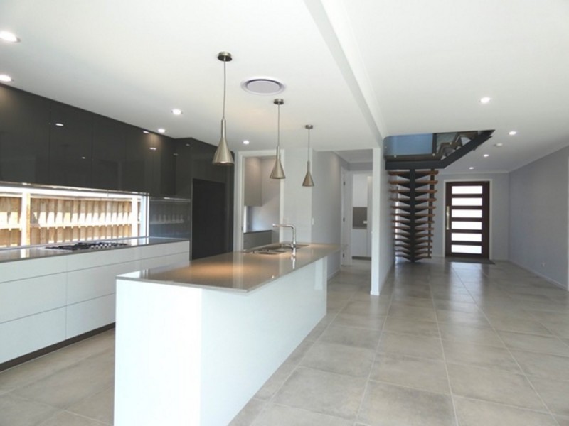 61 Wimmera Crescent, Upper Coomera QLD 4209