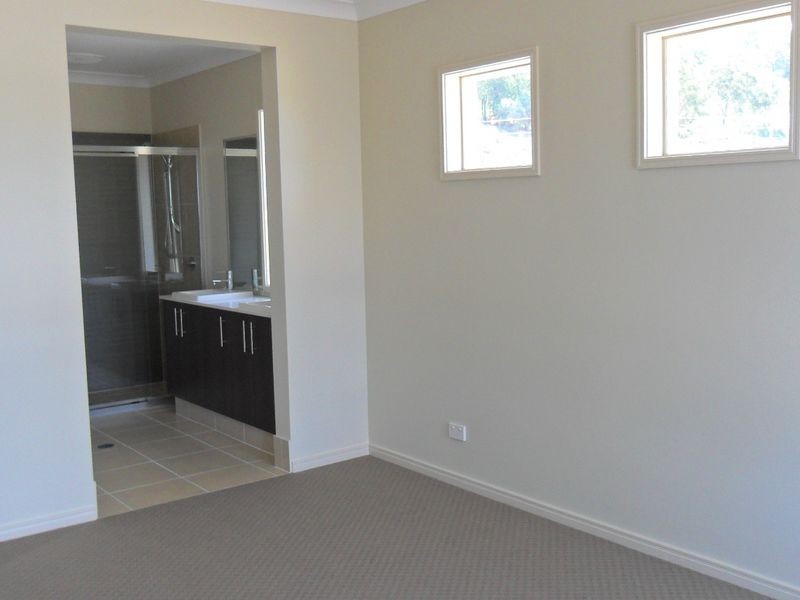 12 Coomerong Crescent, Upper Coomera QLD 4209