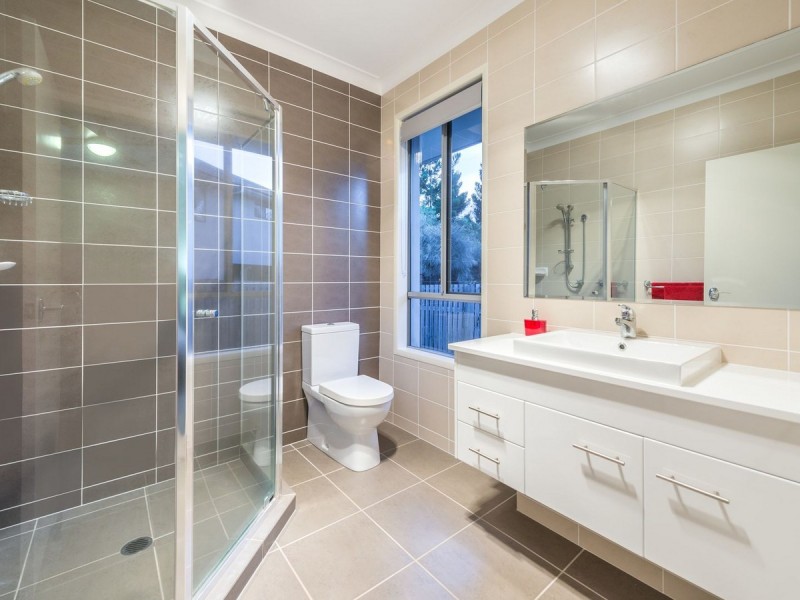 32 Candlebark Circuit, Upper Coomera QLD 4209