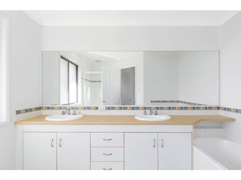 7 Bluefen Court, Upper Coomera QLD 4209