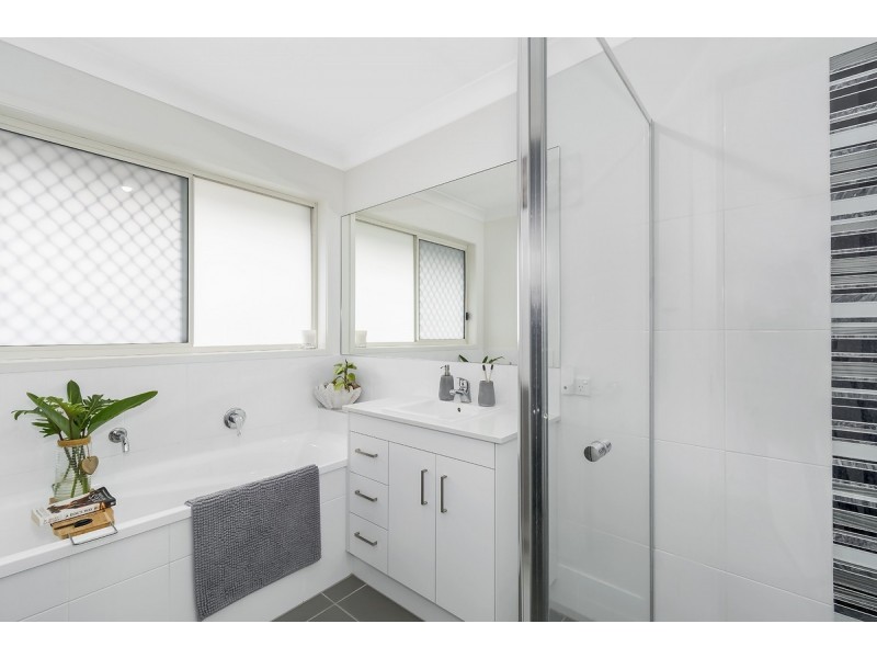 27 Greenwich Avenue, Pimpama QLD 4209