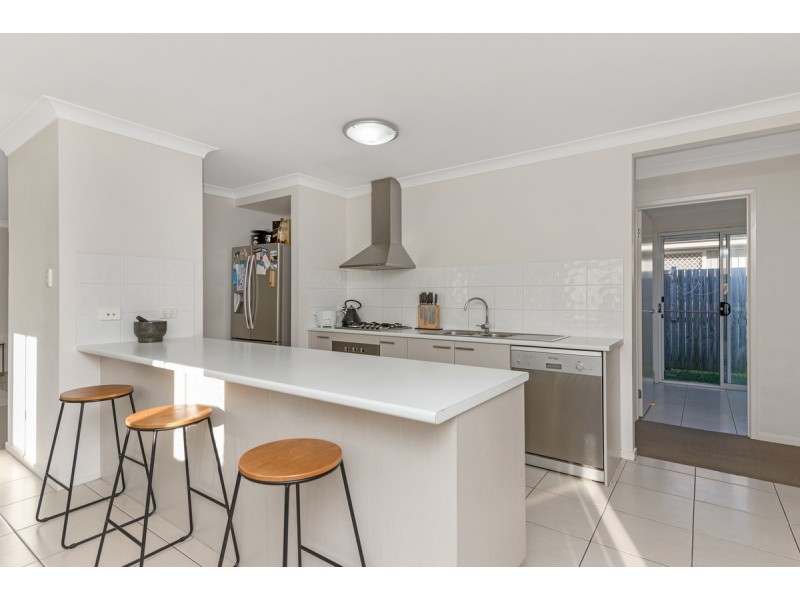 7 John Crescent, Pimpama QLD 4209