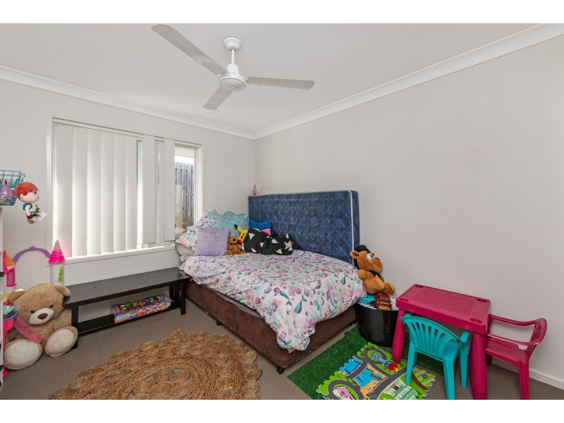 7 John Crescent, Pimpama QLD 4209