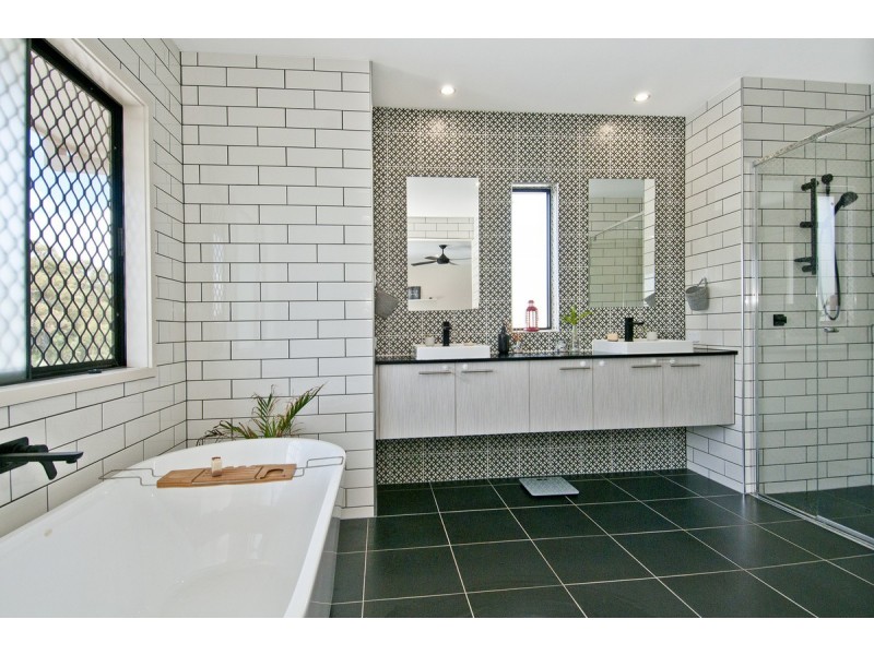 53 Landsdowne Drive, Ormeau Hills QLD 4208