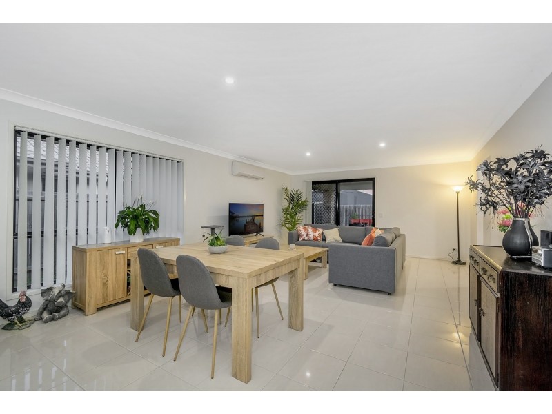 20 Lisa Crescent, Coomera QLD 4209