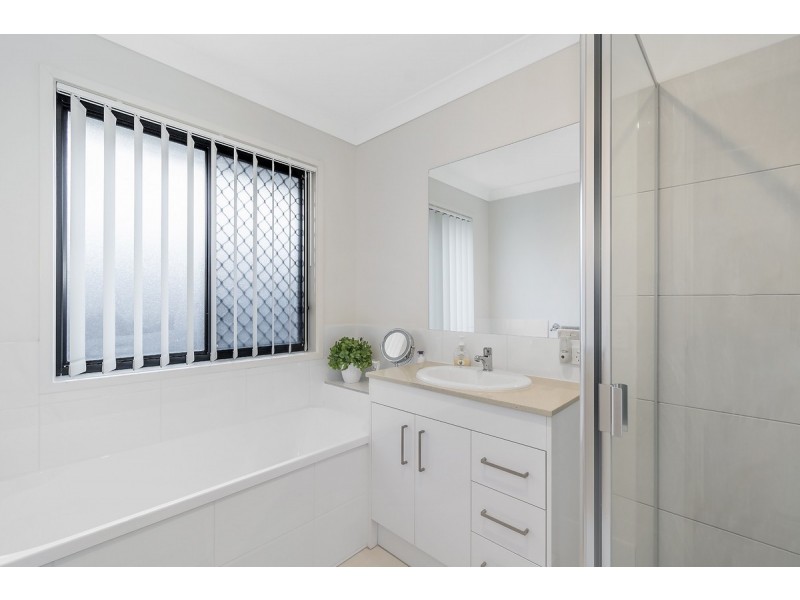 20 Lisa Crescent, Coomera QLD 4209