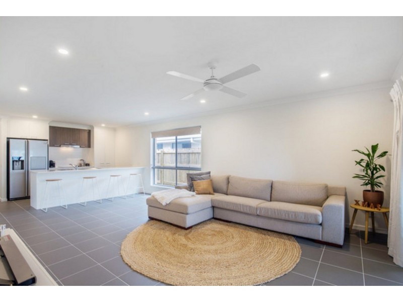 32 Bayside Avenue, Jacobs Well QLD 4208
