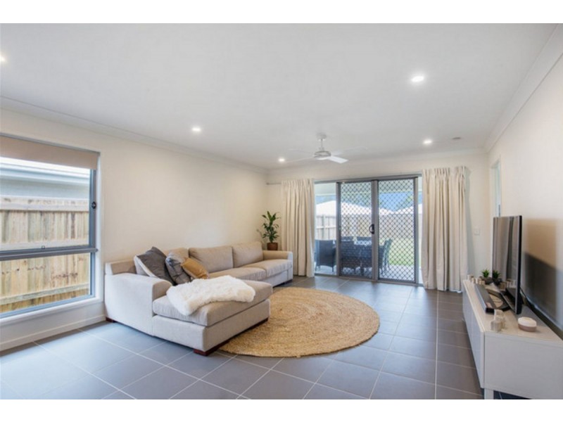 32 Bayside Avenue, Jacobs Well QLD 4208