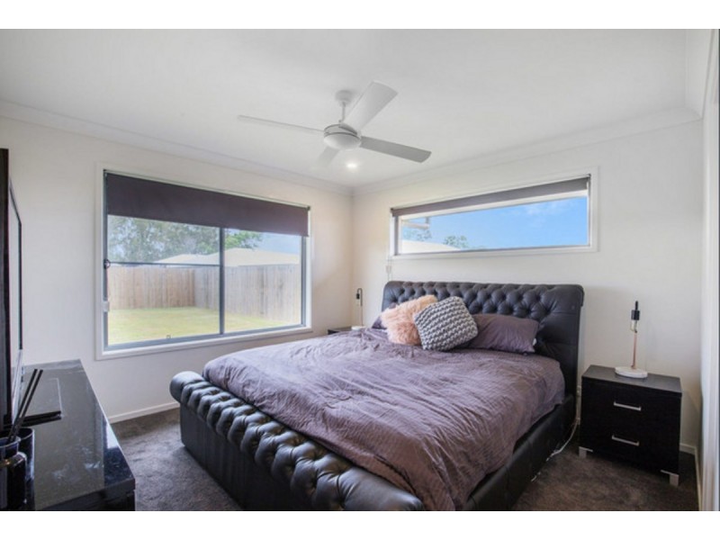 32 Bayside Avenue, Jacobs Well QLD 4208
