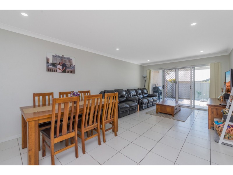 1/23 Winchester Crescent, Pimpama QLD 4209