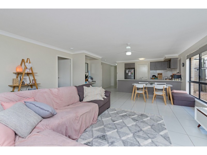 41 Cairnlea Drive, Pimpama QLD 4209