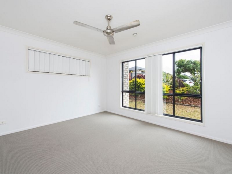 8 Madeline Place, Ormeau QLD 4208