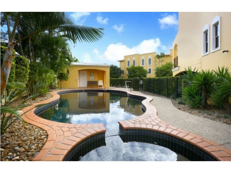 5/14 Pendraat Parade, Hope Island QLD 4212