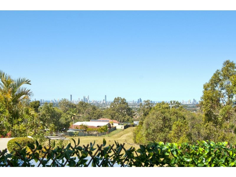 2/66 Kincaid Drive, Highland Park QLD 4211