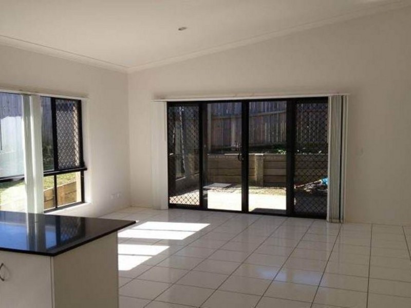 10 Santana Road, Coomera QLD 4209