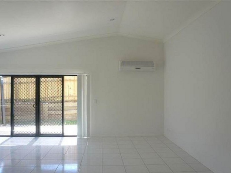 10 Santana Road, Coomera QLD 4209