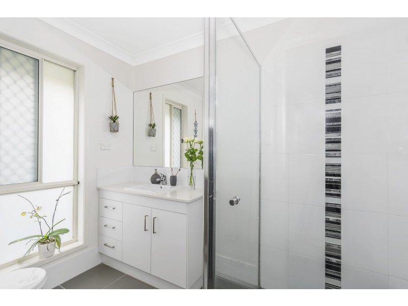 27 Greenwich Avenue, Pimpama QLD 4209