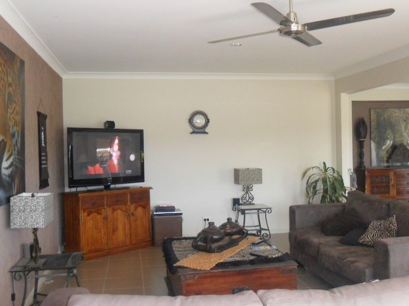 24 Rushcutter Avenue, Oxenford QLD 4210