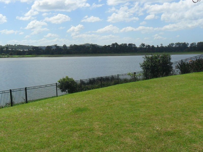 24 Rushcutter Avenue, Oxenford QLD 4210