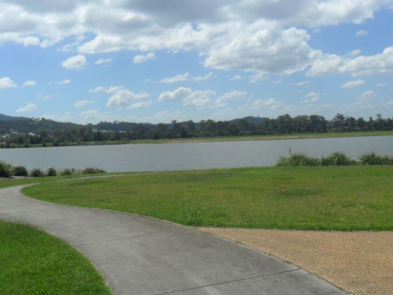 24 Rushcutter Avenue, Oxenford QLD 4210