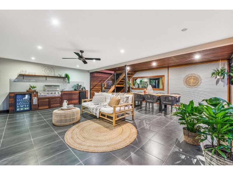 29 Akoonah Street, Hope Island QLD 4212