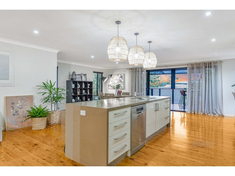 29 Akoonah Street, Hope Island QLD 4212