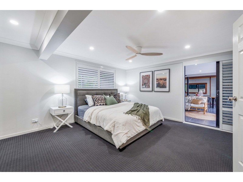 29 Akoonah Street, Hope Island QLD 4212