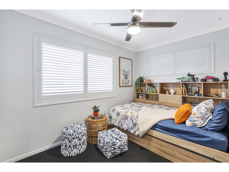 29 Akoonah Street, Hope Island QLD 4212