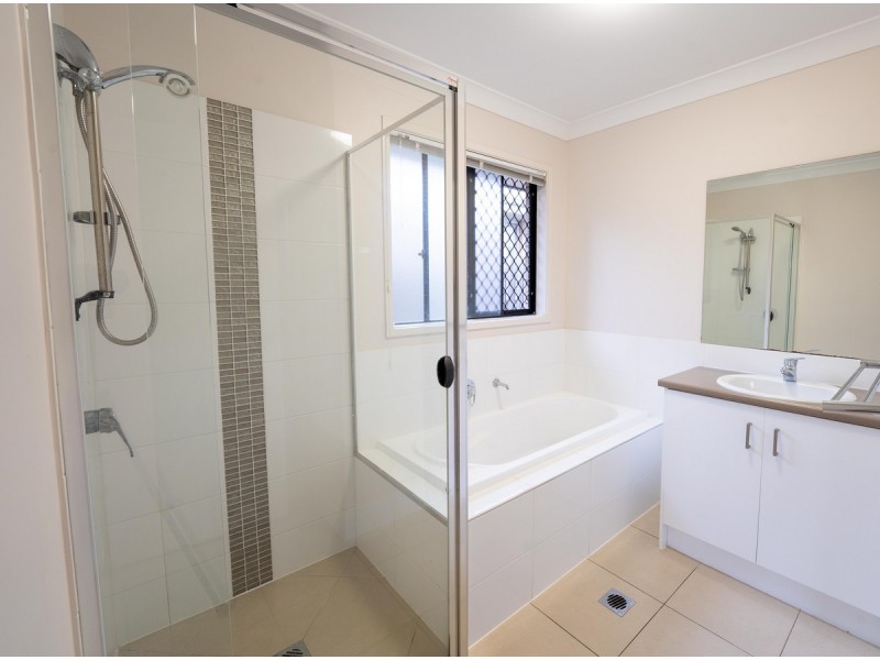 37 Parkvista Circuit, Coomera QLD 4209