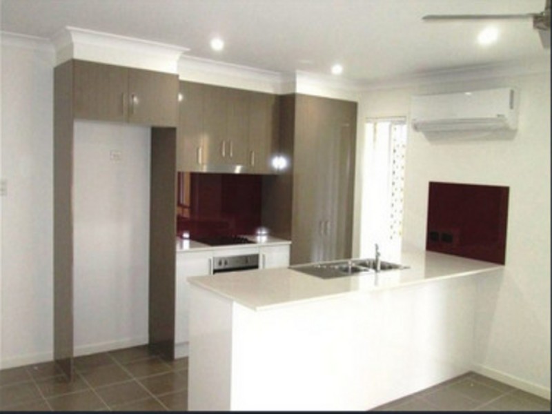 7 Penfold Close, Pimpama QLD 4209