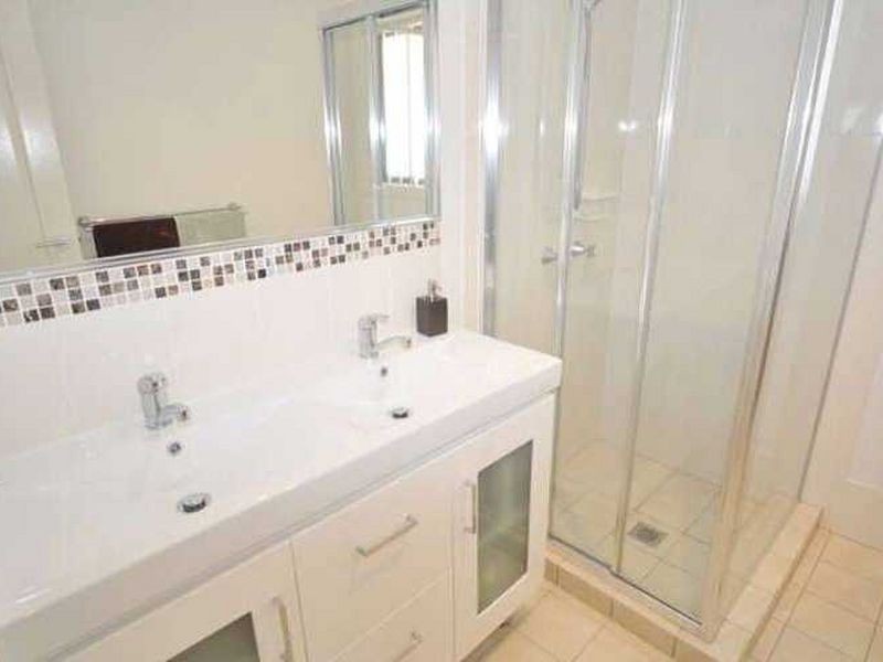 11 Blackheath Drive, Pacific Pines QLD 4211