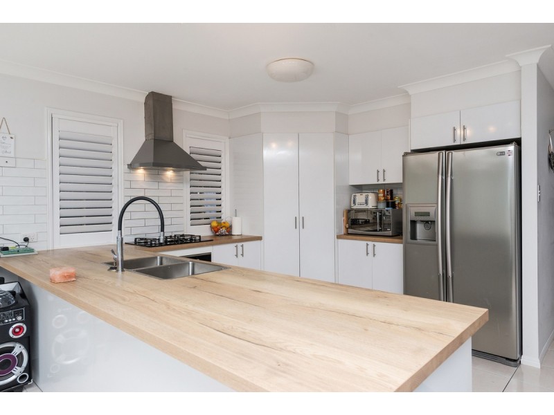 8 Cashew Court, Upper Coomera QLD 4209